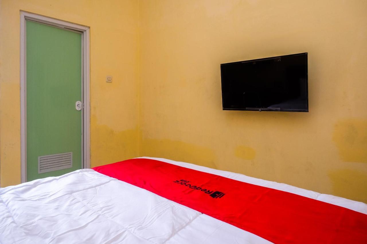 Reddoorz Syariah @ Griya Thamrin Manahan Solo Eksteriør billede