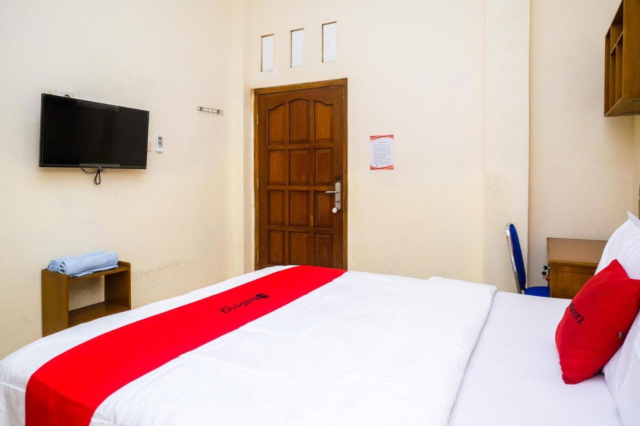 Reddoorz Syariah @ Griya Thamrin Manahan Solo Eksteriør billede