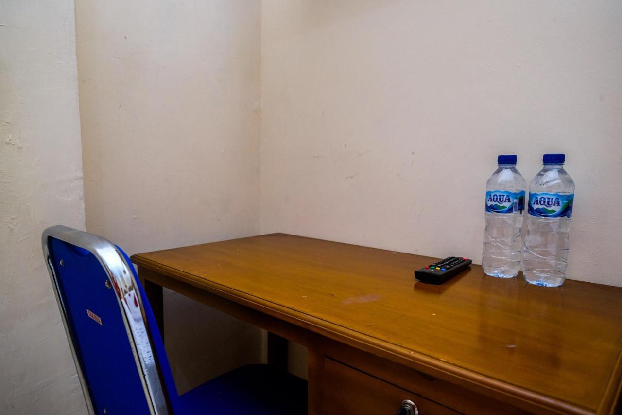 Reddoorz Syariah @ Griya Thamrin Manahan Solo Eksteriør billede